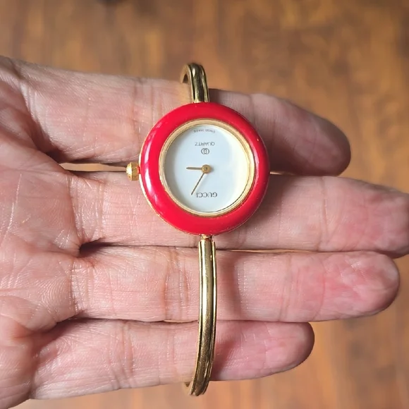 💯% AUTHENTI. Gucci Women's Interchangeable Bezel Watch Set - - Picture 2 of 6